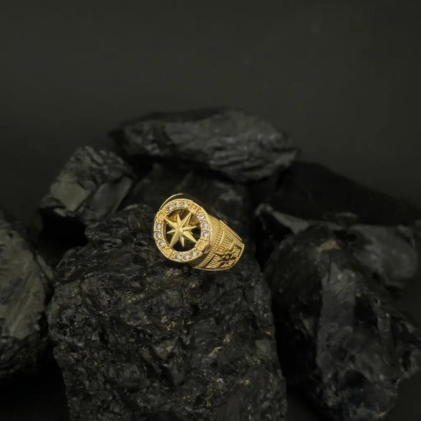 Anillo De Caballero De Diseño De Brújula Con Cristales Blancos
