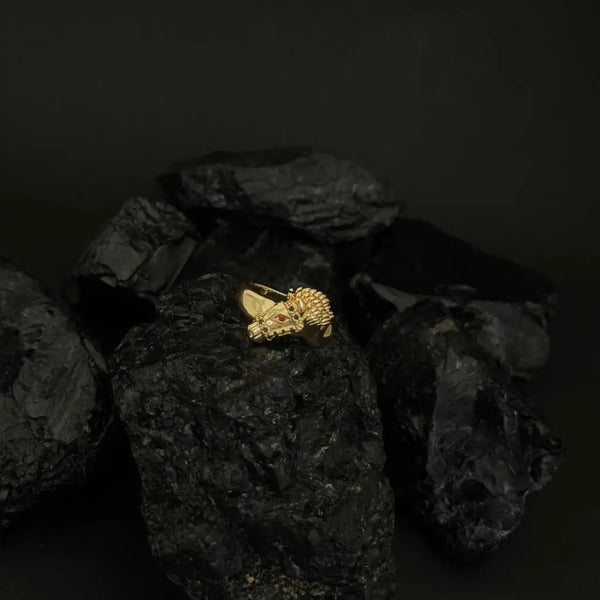 Anillo De Caballero De Diseño De Caballo