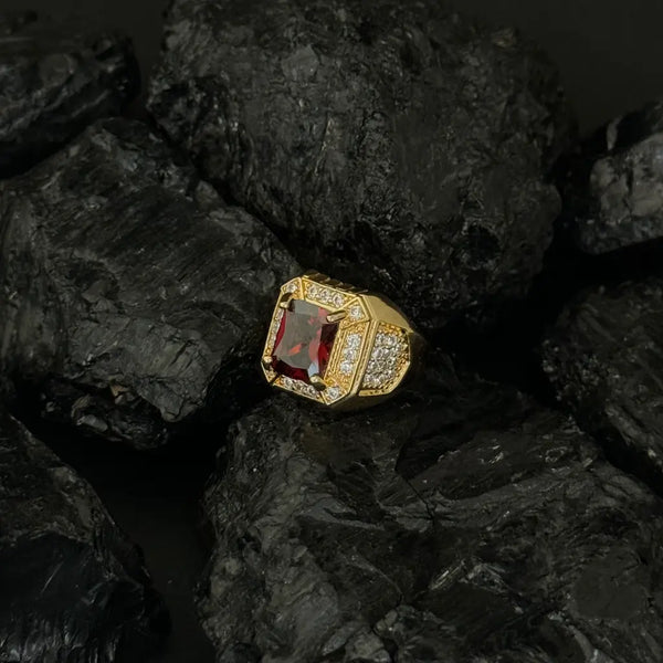 Anillo De Caballero De Piedra Roja Y Cristales
