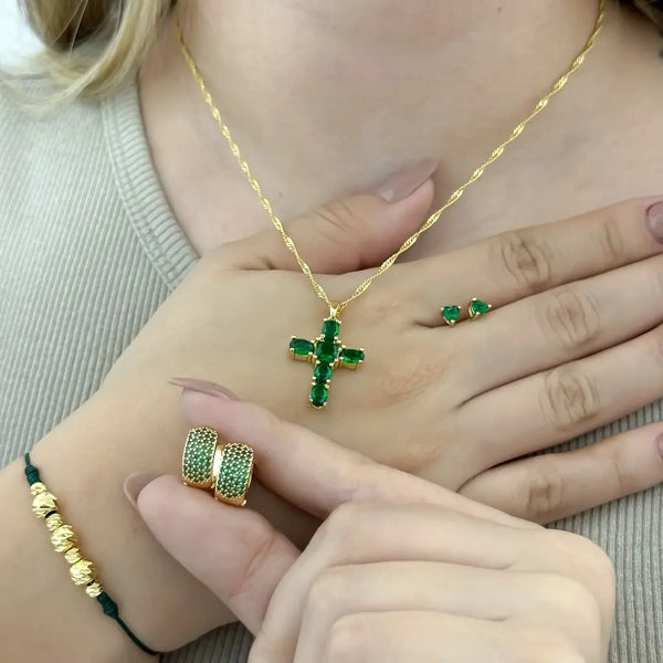 Conjunto De Dama Con Cadena De Tejido Singapur, Cruz, Topos Y Candongas Verdes Y Manilla