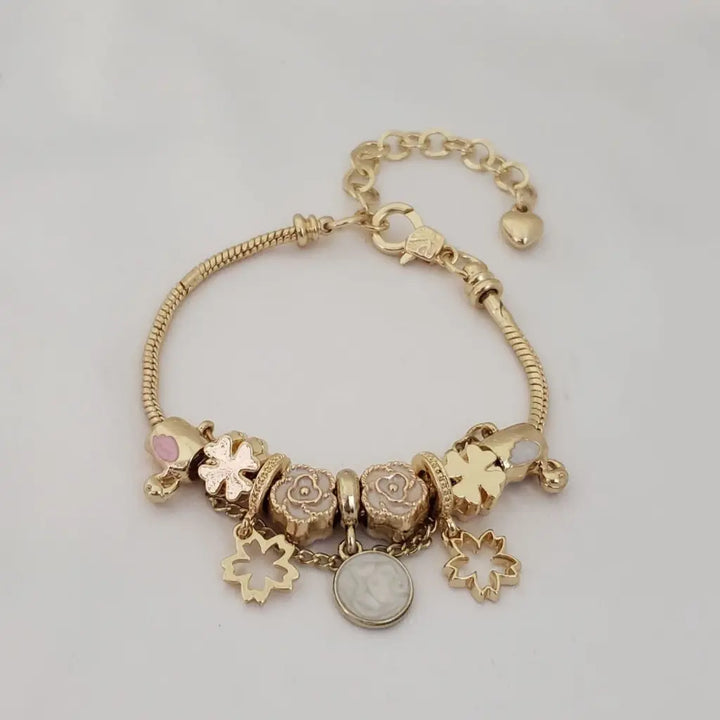 Pandora Rosas Pastel
